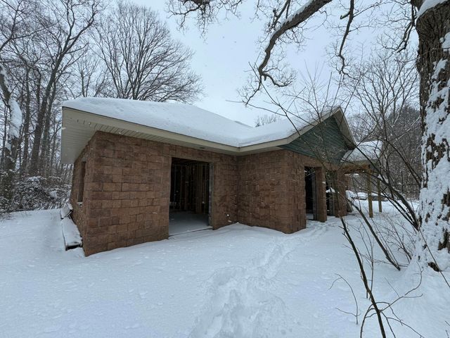 74129 8th Avenue, South Haven, MI 49090