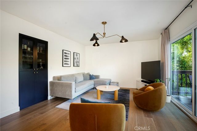4828 Regalo, Woodland Hills, CA 91364