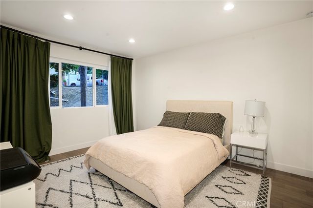 4828 Regalo, Woodland Hills, CA 91364