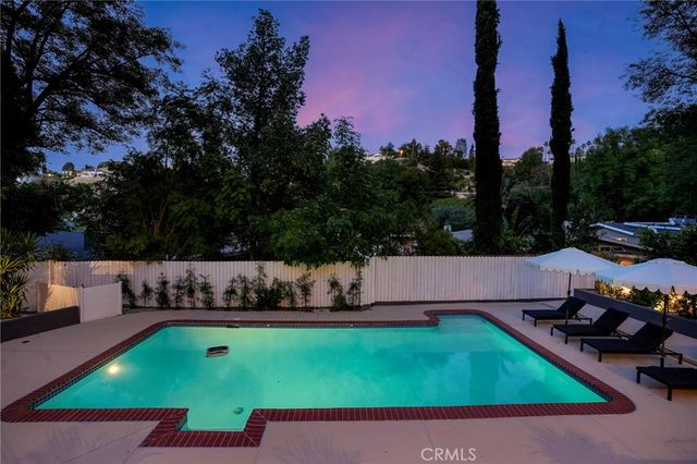 4828 Regalo, Woodland Hills, CA 91364