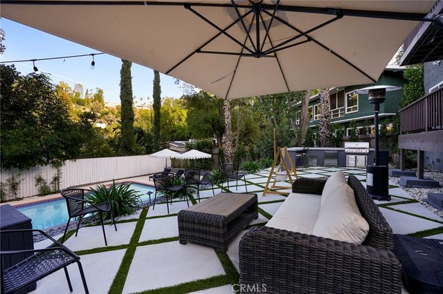4828 Regalo, Woodland Hills, CA 91364
