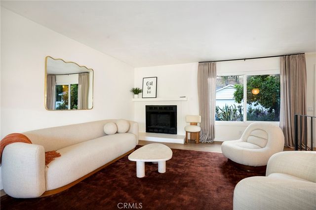 4828 Regalo, Woodland Hills, CA 91364