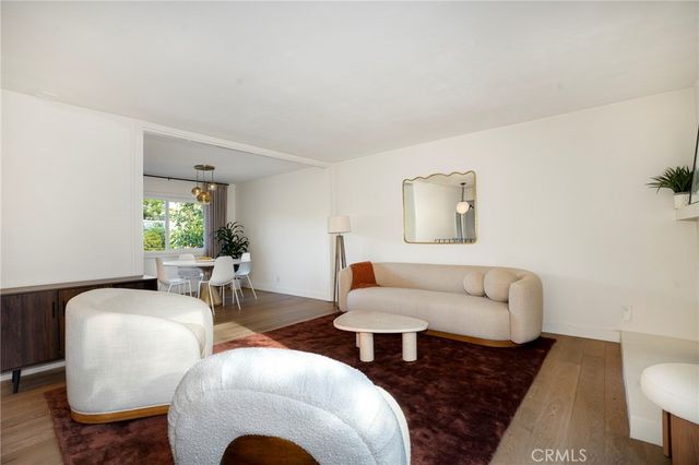 4828 Regalo, Woodland Hills, CA 91364