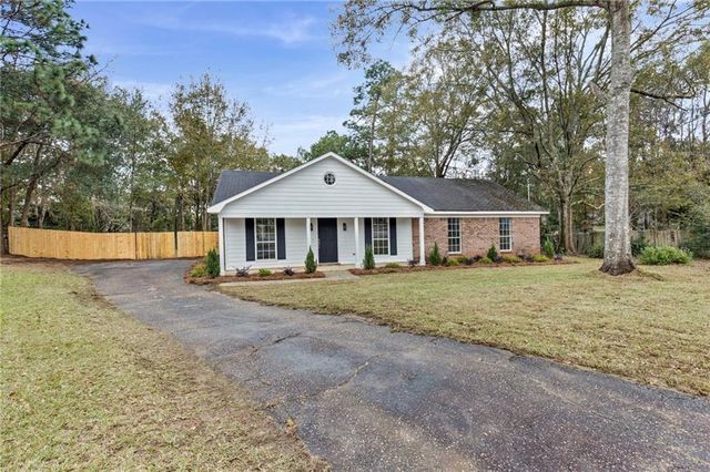 9375 Ashwood Court, Mobile, AL 36695