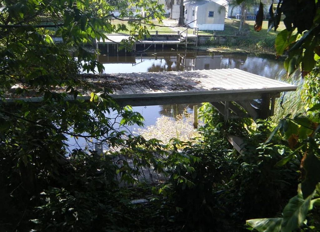 Image 5 of property listing at 4018 SE 27TH STREET, Okeechobee, FL 34974