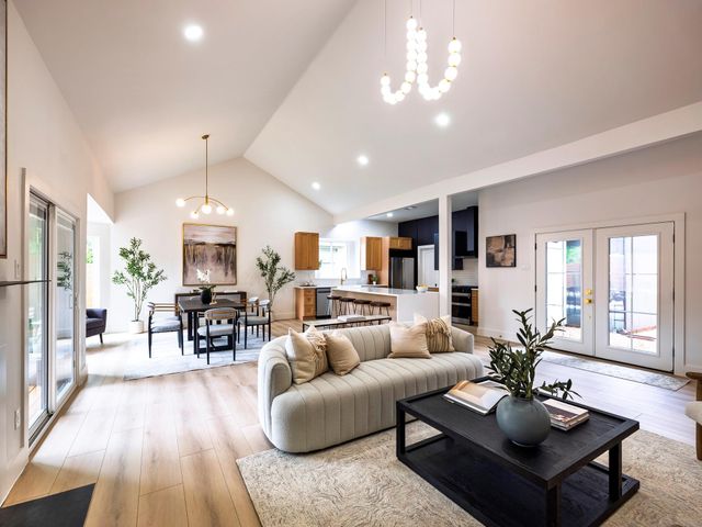 8111 Elkhorn Mountain TRL, Austin, TX 78729