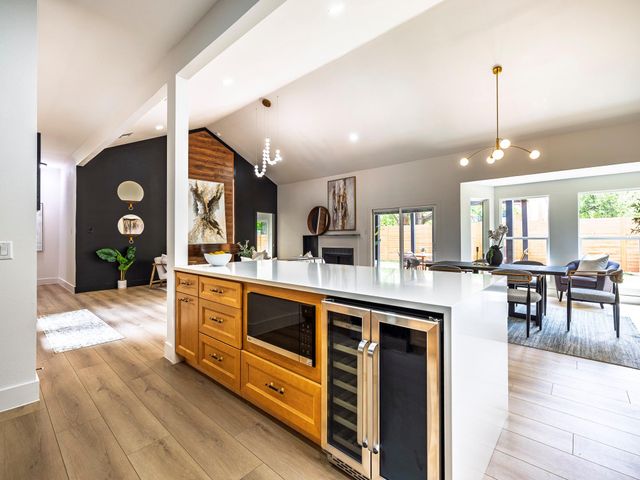 8111 Elkhorn Mountain TRL, Austin, TX 78729