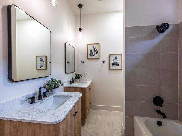 8111 Elkhorn Mountain TRL, Austin, TX 78729