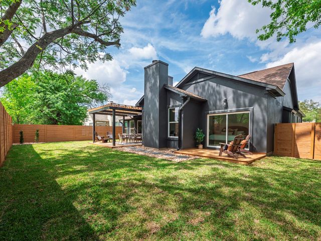 8111 Elkhorn Mountain TRL, Austin, TX 78729