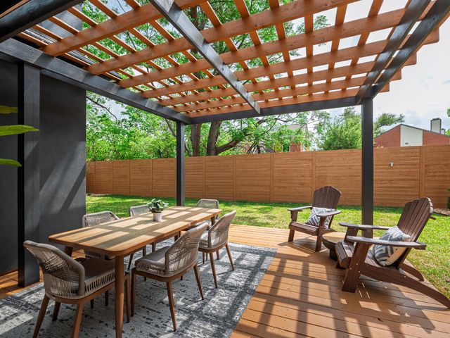 8111 Elkhorn Mountain TRL, Austin, TX 78729