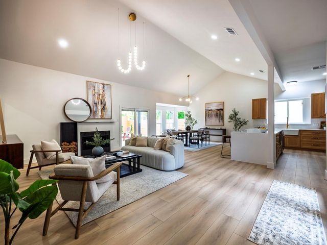 8111 Elkhorn Mountain TRL, Austin, TX 78729