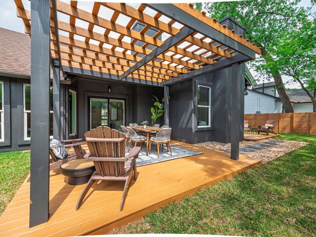 8111 Elkhorn Mountain TRL, Austin, TX 78729