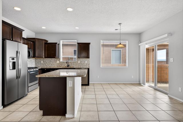 6924 Tempe Avenue NW, Albuquerque, NM 87114