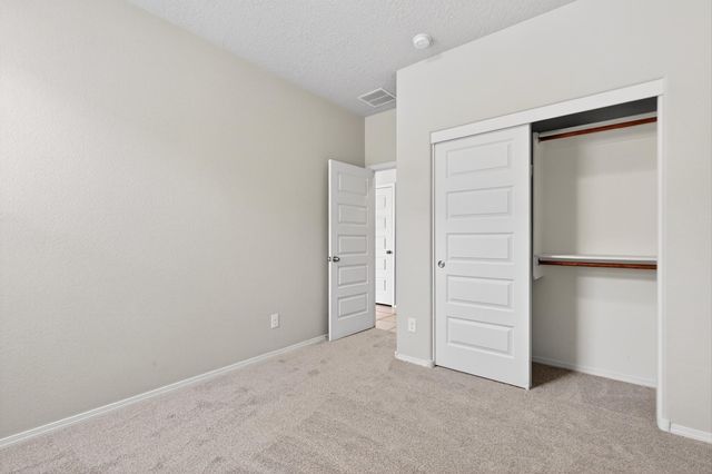 6924 Tempe Avenue NW, Albuquerque, NM 87114