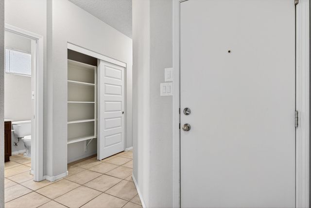 6924 Tempe Avenue NW, Albuquerque, NM 87114