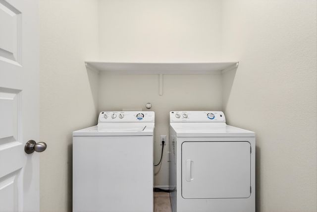 6924 Tempe Avenue NW, Albuquerque, NM 87114