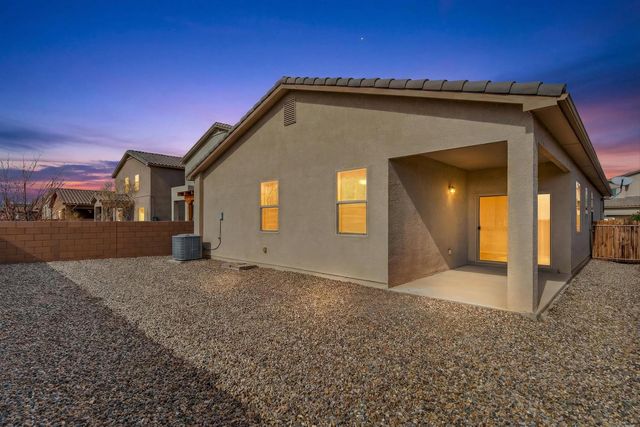 6924 Tempe Avenue NW, Albuquerque, NM 87114