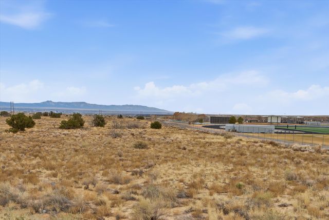 6924 Tempe Avenue NW, Albuquerque, NM 87114