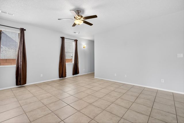 6924 Tempe Avenue NW, Albuquerque, NM 87114