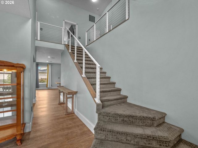 726 Nw HARVEST MOON Dr, Hillsboro, OR 97124