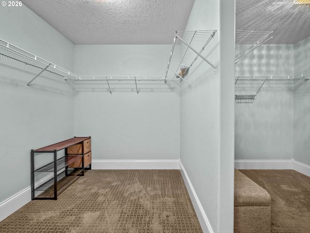 726 Nw HARVEST MOON Dr, Hillsboro, OR 97124