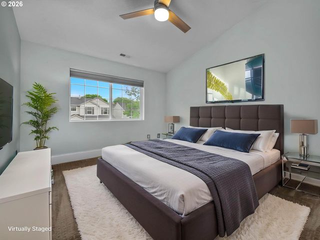 726 Nw HARVEST MOON Dr, Hillsboro, OR 97124