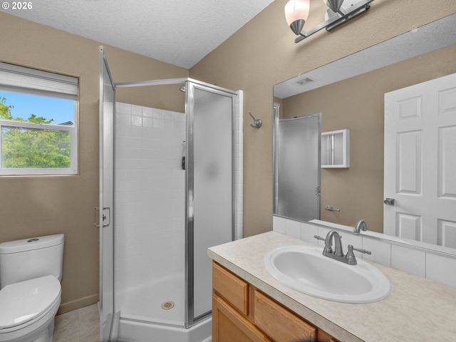 726 Nw HARVEST MOON Dr, Hillsboro, OR 97124