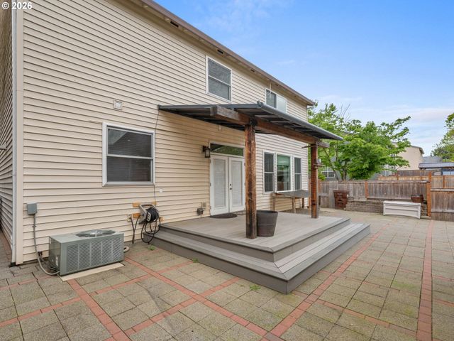 726 Nw HARVEST MOON Dr, Hillsboro, OR 97124