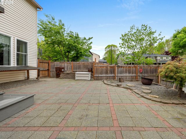 726 Nw HARVEST MOON Dr, Hillsboro, OR 97124