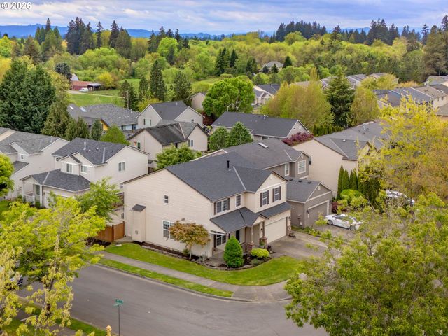 726 Nw HARVEST MOON Dr, Hillsboro, OR 97124