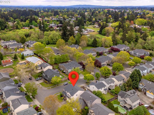 726 Nw HARVEST MOON Dr, Hillsboro, OR 97124