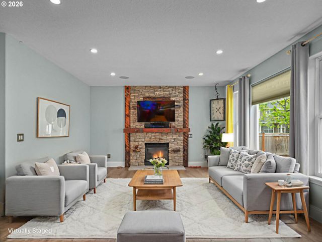 726 Nw HARVEST MOON Dr, Hillsboro, OR 97124