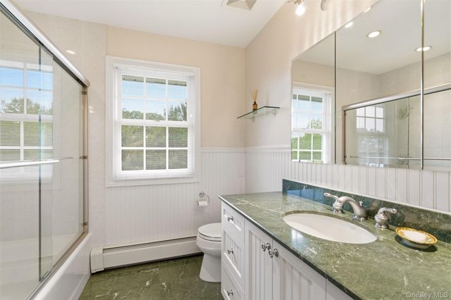 17 Holden Lane, Bayville, NY 11709