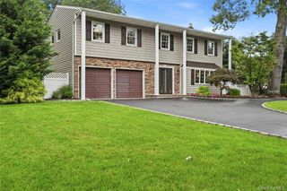 54 Twin Oaks Drive, Kings Park, NY 11754
