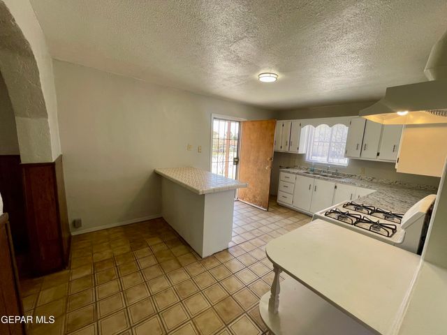 312 COOLEY Avenue, El Paso, TX 79907