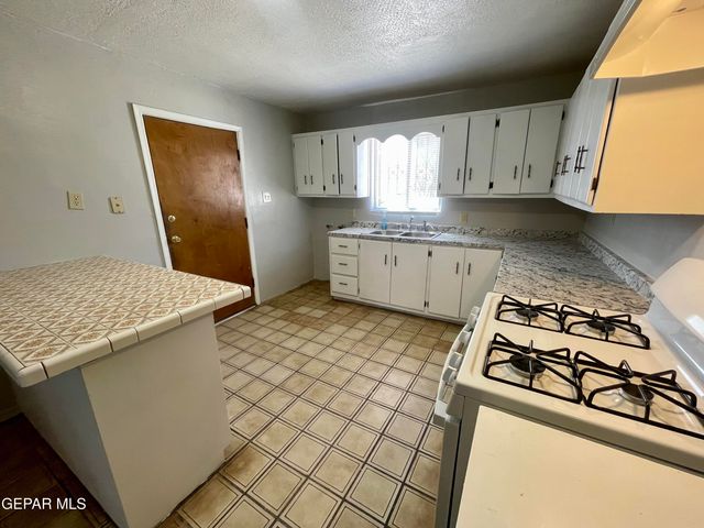 312 COOLEY Avenue, El Paso, TX 79907
