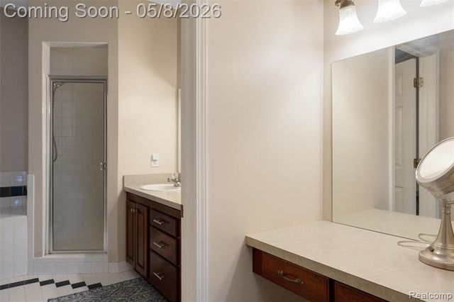 56377 Copperfield Drive, Shelby Twp, MI 48316