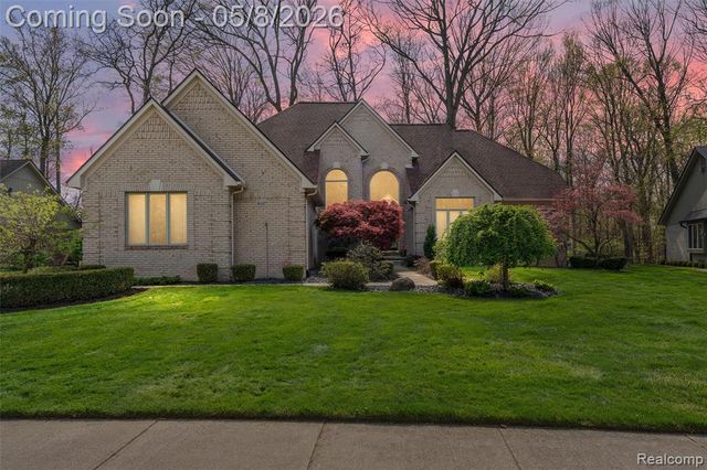 56377 Copperfield Drive, Shelby Twp, MI 48316