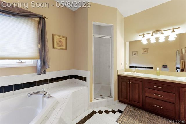 56377 Copperfield Drive, Shelby Twp, MI 48316