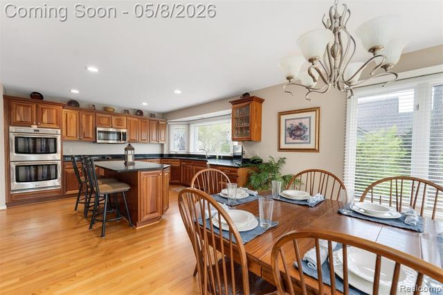 56377 Copperfield Drive, Shelby Twp, MI 48316