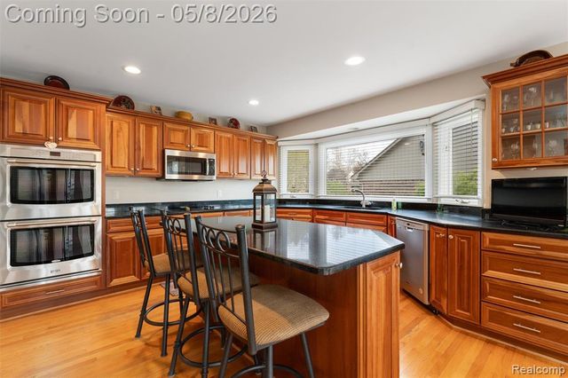 56377 Copperfield Drive, Shelby Twp, MI 48316
