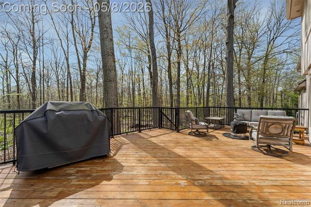 56377 Copperfield Drive, Shelby Twp, MI 48316