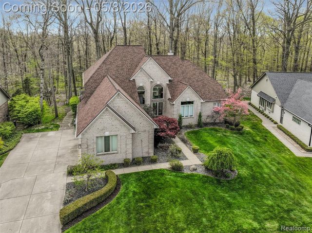 56377 Copperfield Drive, Shelby Twp, MI 48316