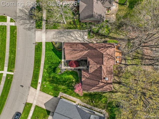 56377 Copperfield Drive, Shelby Twp, MI 48316