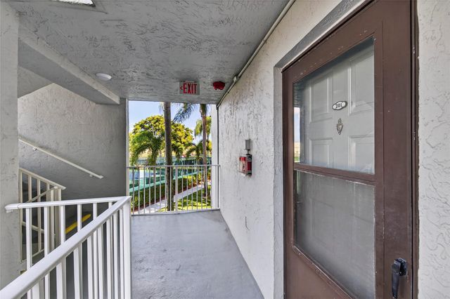 2222 N Cypress Bend Drive 201, Pompano Beach, FL 33069