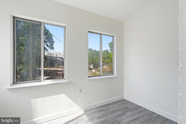 517 TAYLOR ST NW, Washington, DC 20011