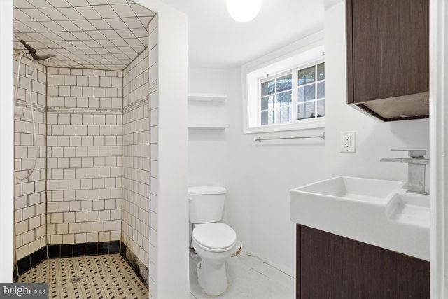 517 TAYLOR ST NW, Washington, DC 20011