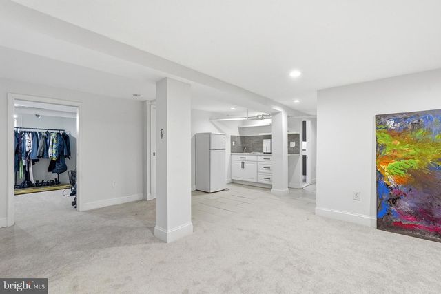 517 TAYLOR ST NW, Washington, DC 20011