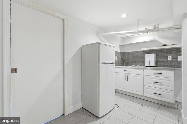 517 TAYLOR ST NW, Washington, DC 20011
