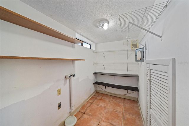 6157 MIDNIGHT PASS ROAD B12, Sarasota, FL 34242